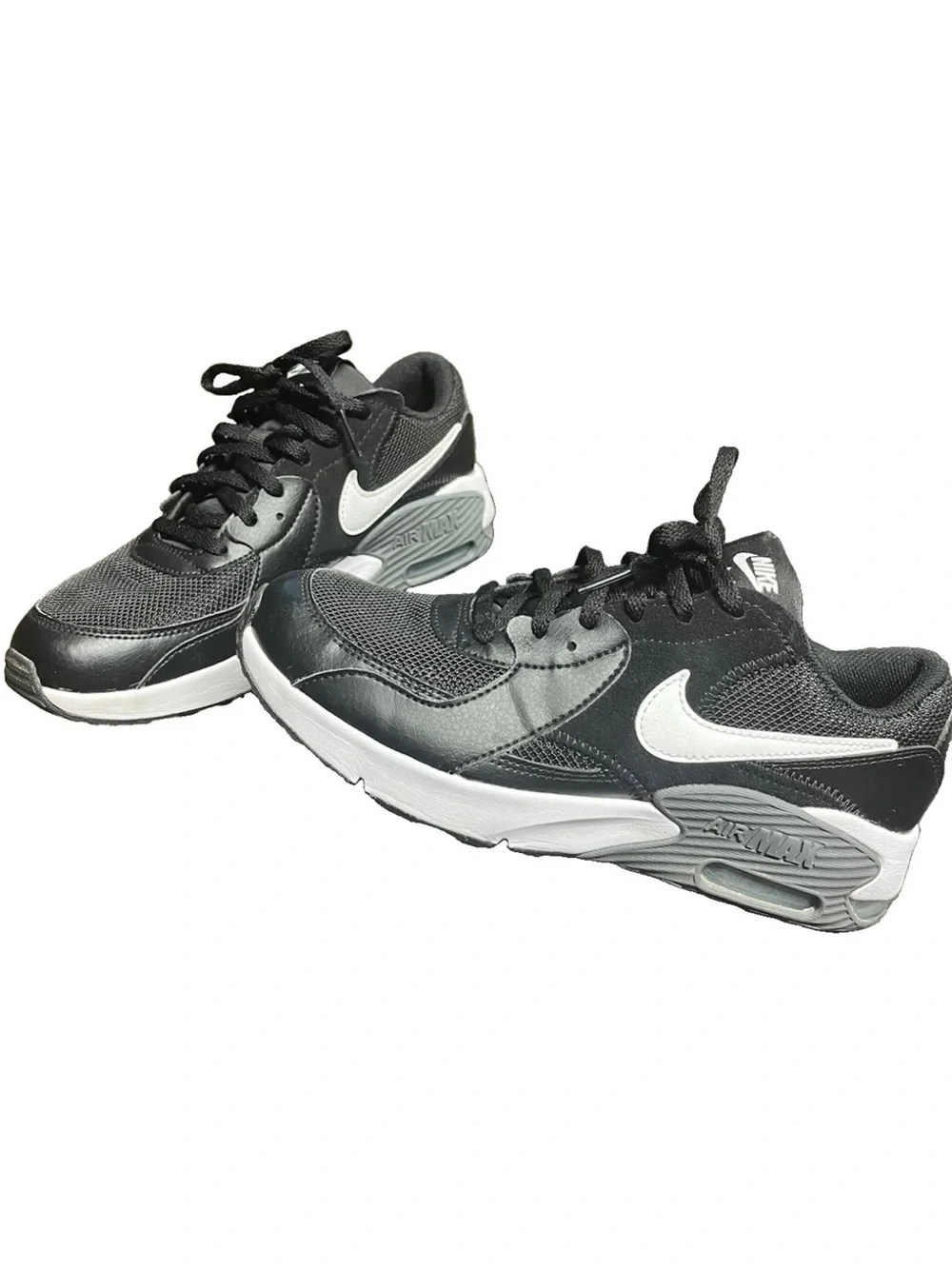 Nike Men’s Black and White Athletic Sneakers